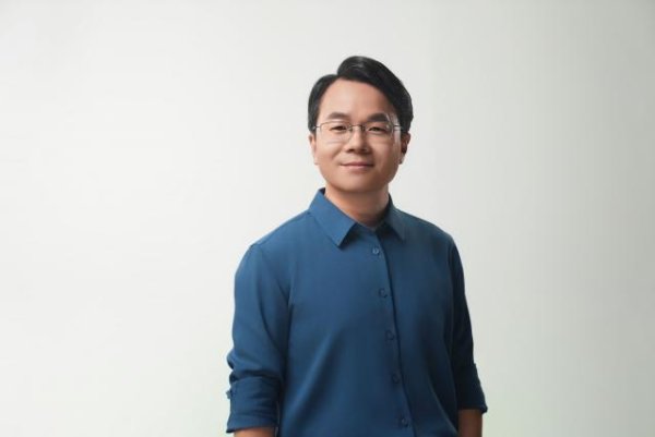 长宏策略 离开锤子、字节后，吴德周抢先Meta推出AI运动眼镜